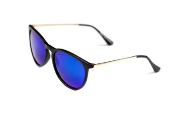 Sonnenbrille mit blauen Gläsern